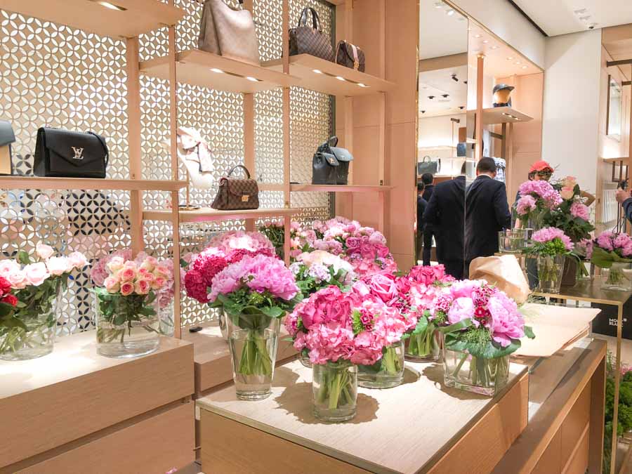 strauss_blumenarrangement_live binden_muttertag_louis_vuitton