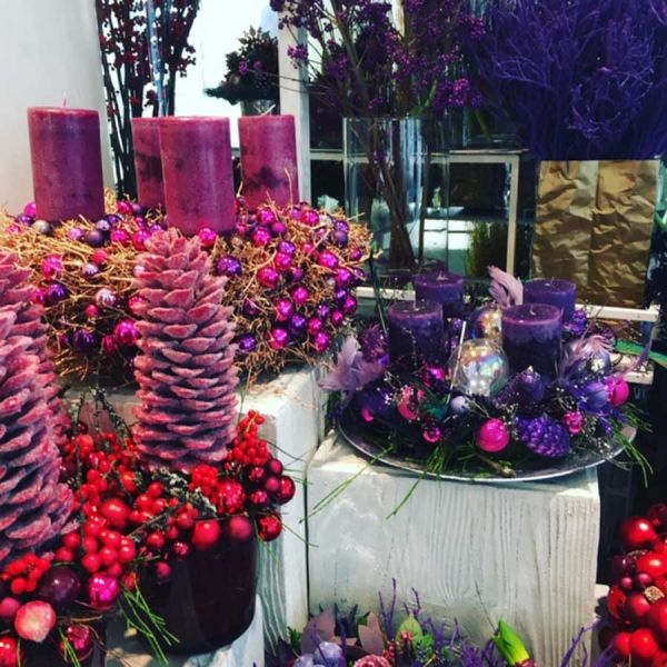 weihnachtsarrangement_verkauf_vor_lodenfrey