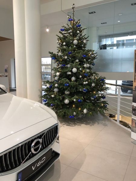 weihnachts_deko_weihnachts_baum_volvo