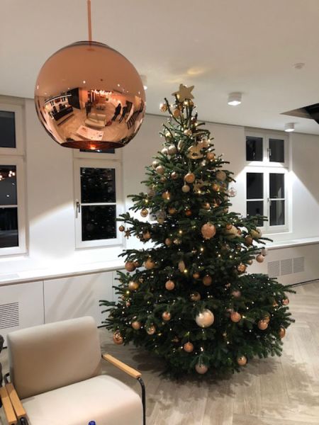 weihnachtsbaum_weihnachts_deko_sidley_austin_muenchen