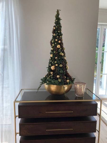 weihnachtsarrangemen_gold_privat_haus_deko