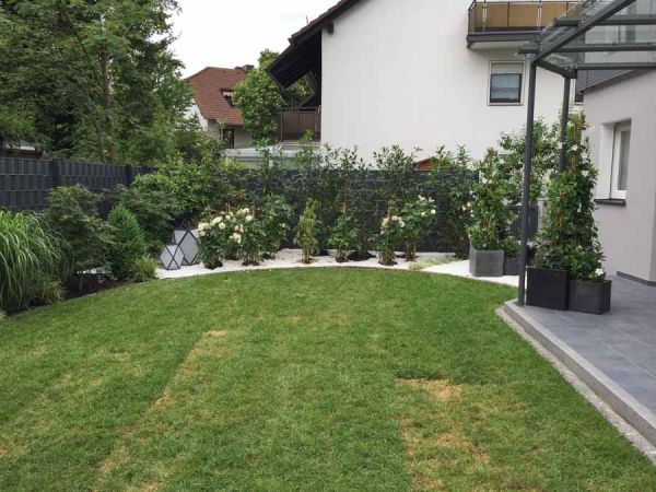 garten_anlegen_rollrasen_verlegen_privat_haus