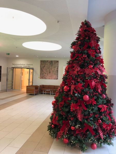weihnachtsbaum_weihnachts_deko_isar_klinikum muenchen